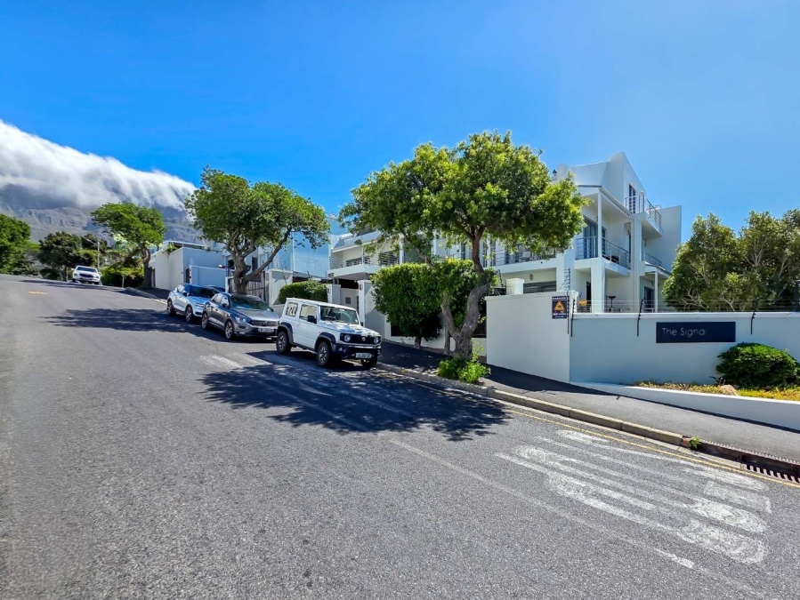 2 Bedroom Property for Sale in Vredehoek Western Cape